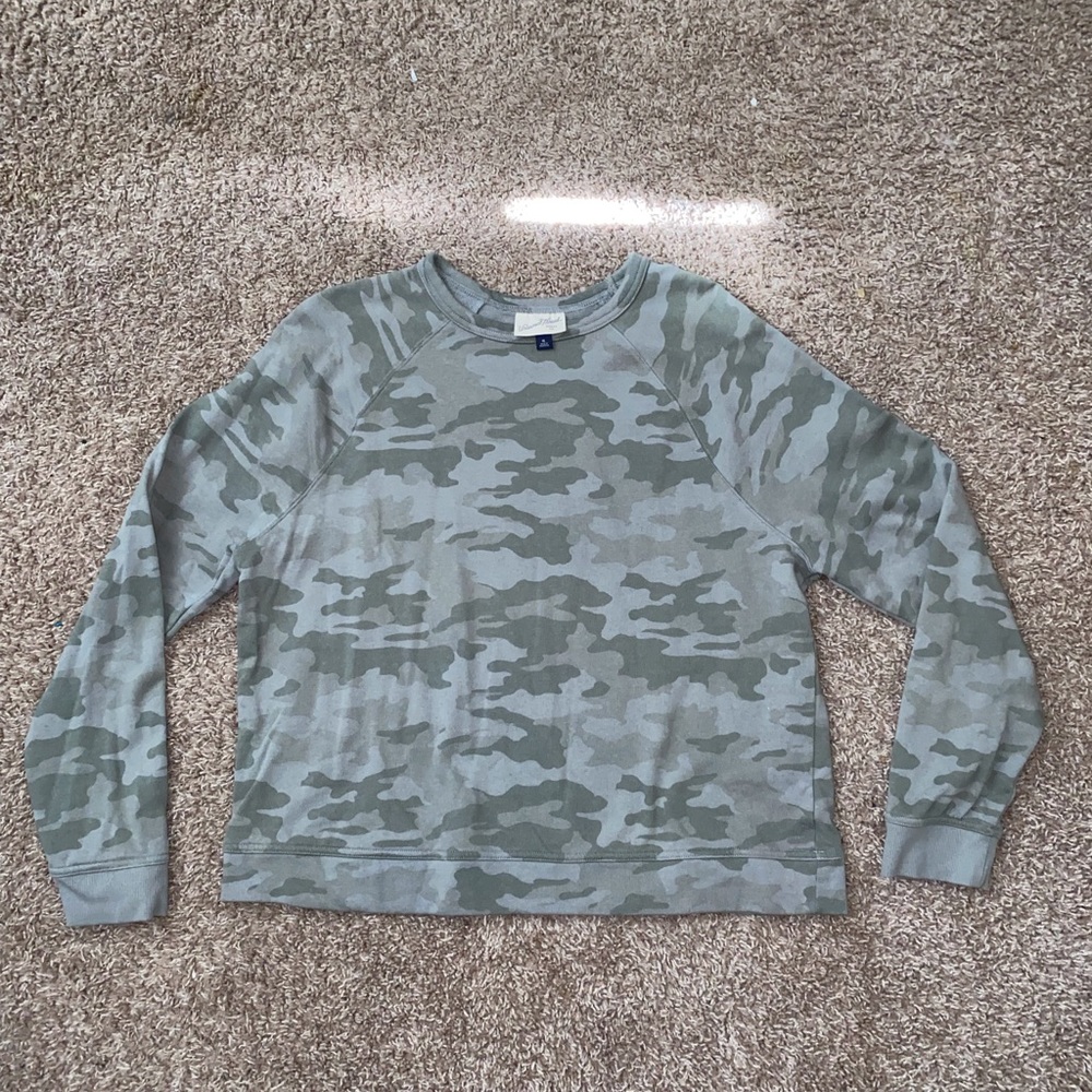 Universal Thread Camo Crewneck Sweatshirt